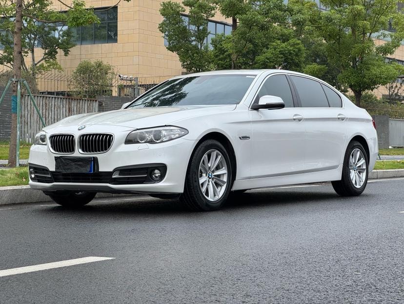 BMW 5-Series 2014 — фото автомобиля 1