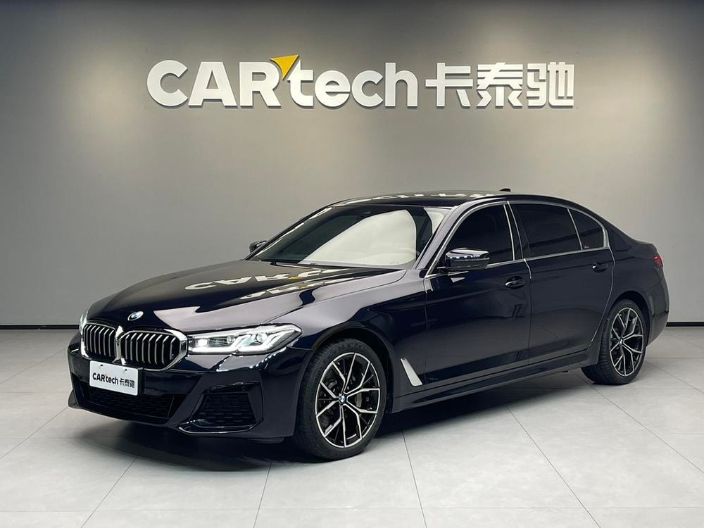 BMW 5-Series 2022 — фото автомобиля