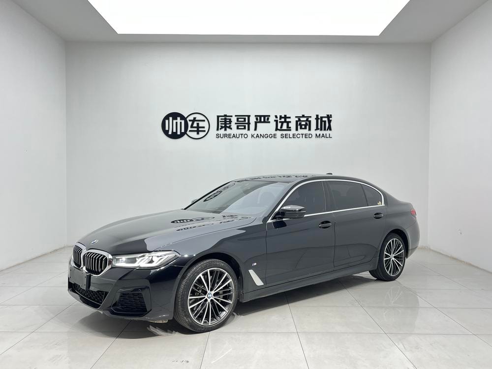 BMW 5-Series 2023 — фото автомобиля