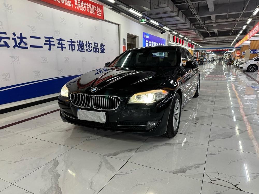 BMW 5-Series 2012 — фото автомобиля 1