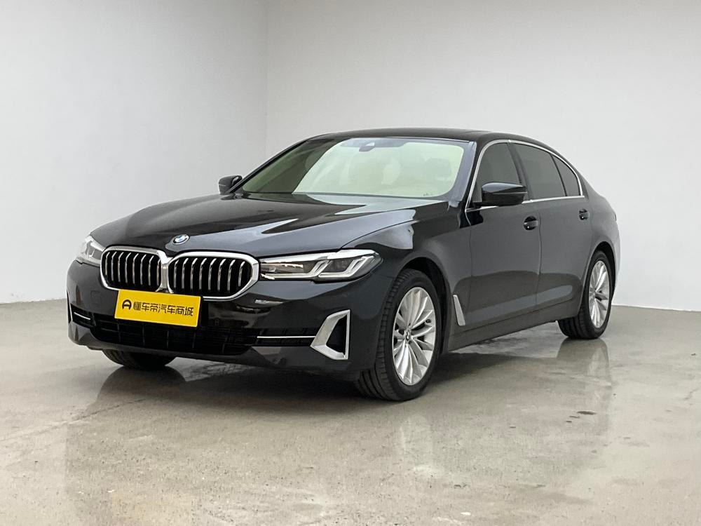 BMW 5-Series 2022 — фото автомобиля