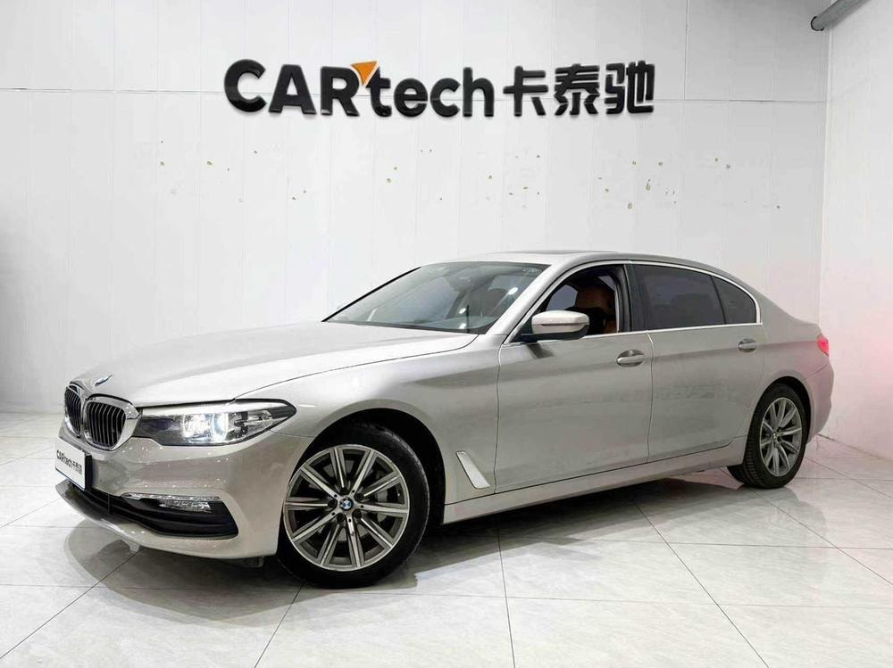 BMW 5-Series 2018 — фото автомобиля