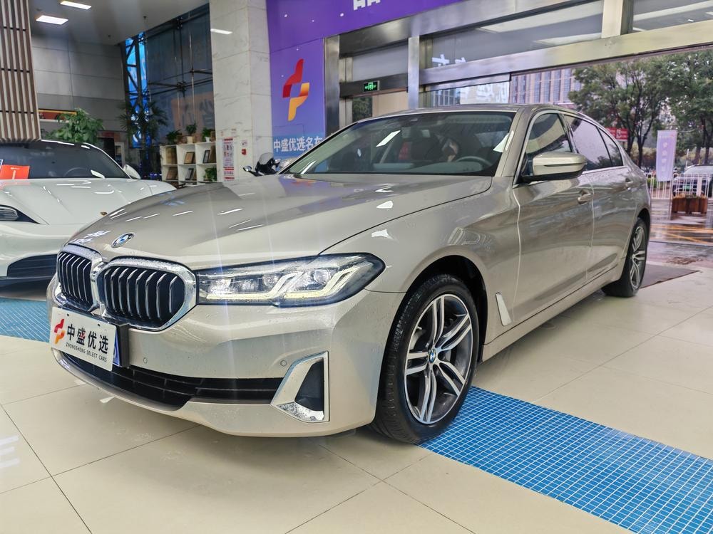 BMW 5-Series 2021 — фото автомобиля