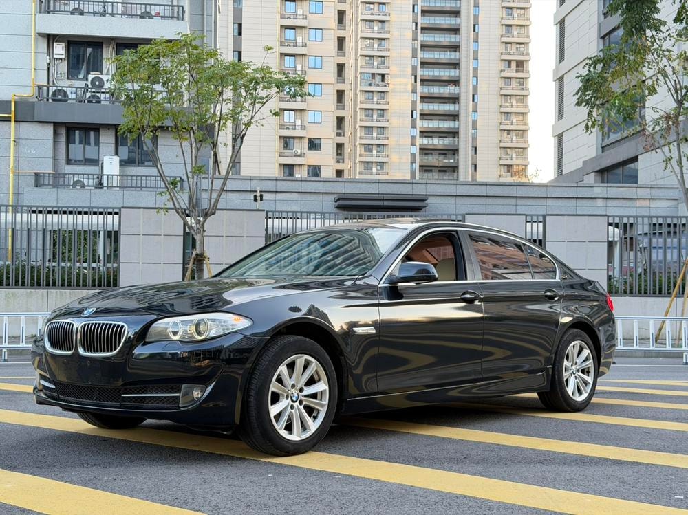 BMW 5-Series 2013 — фото автомобиля