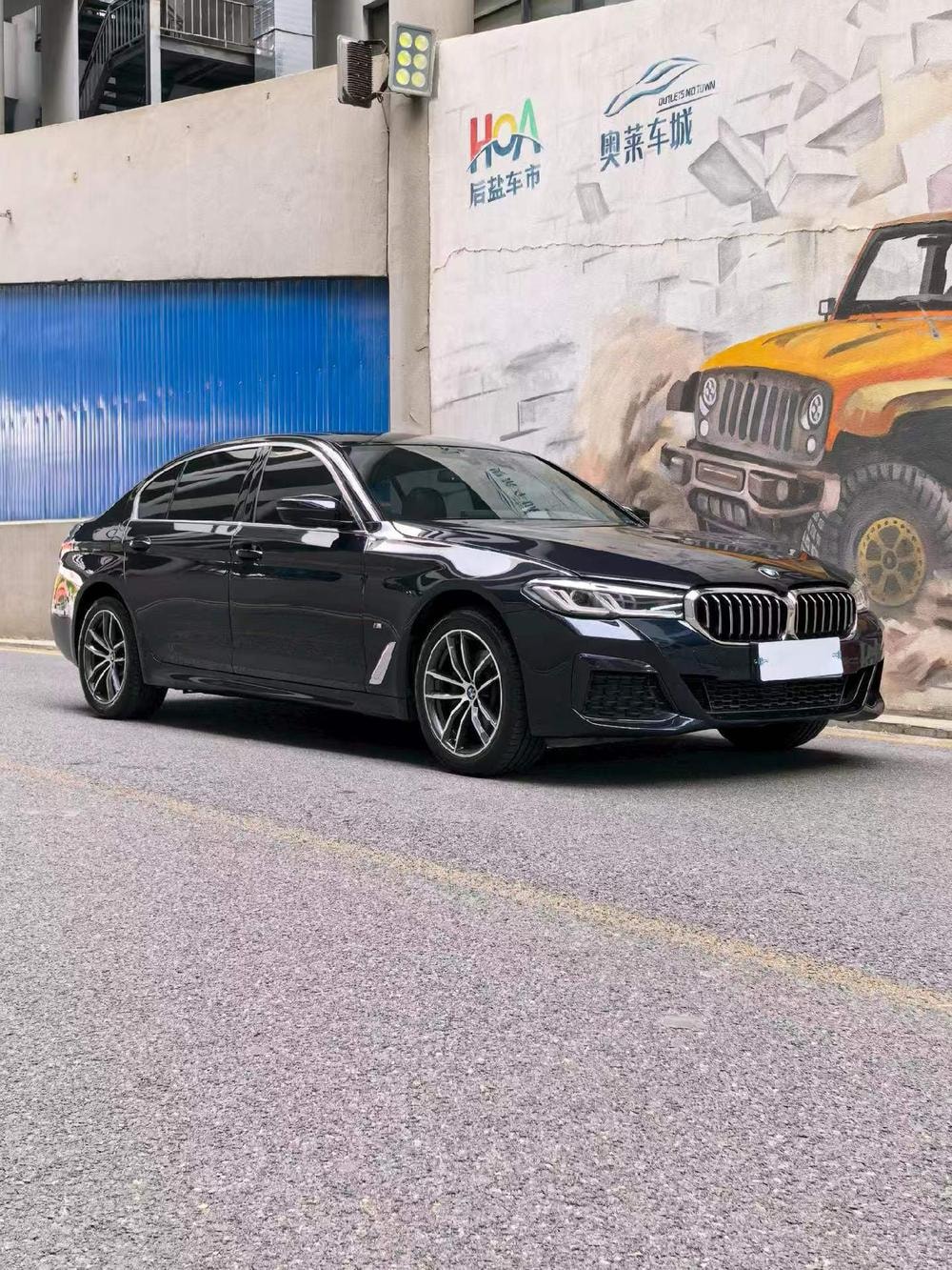 BMW 5-Series 2022 — фото автомобиля