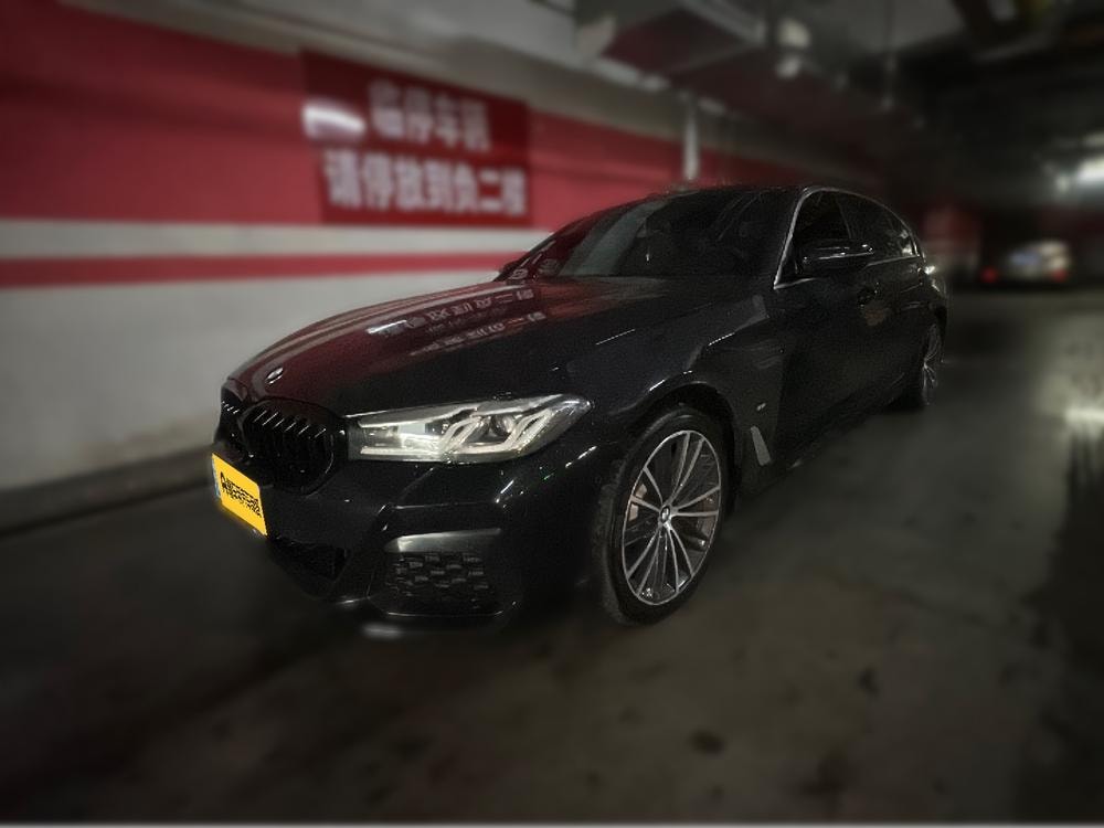 BMW 5-Series 2022 — фото автомобиля 1