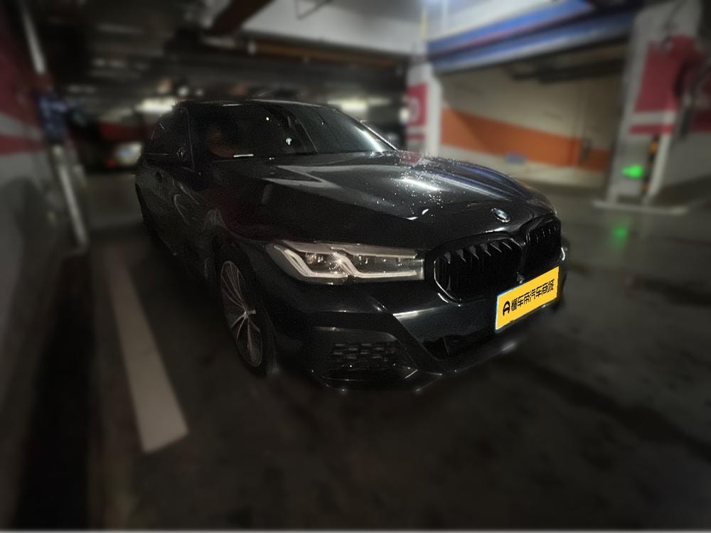 BMW 5-Series 2022 — фото автомобиля
