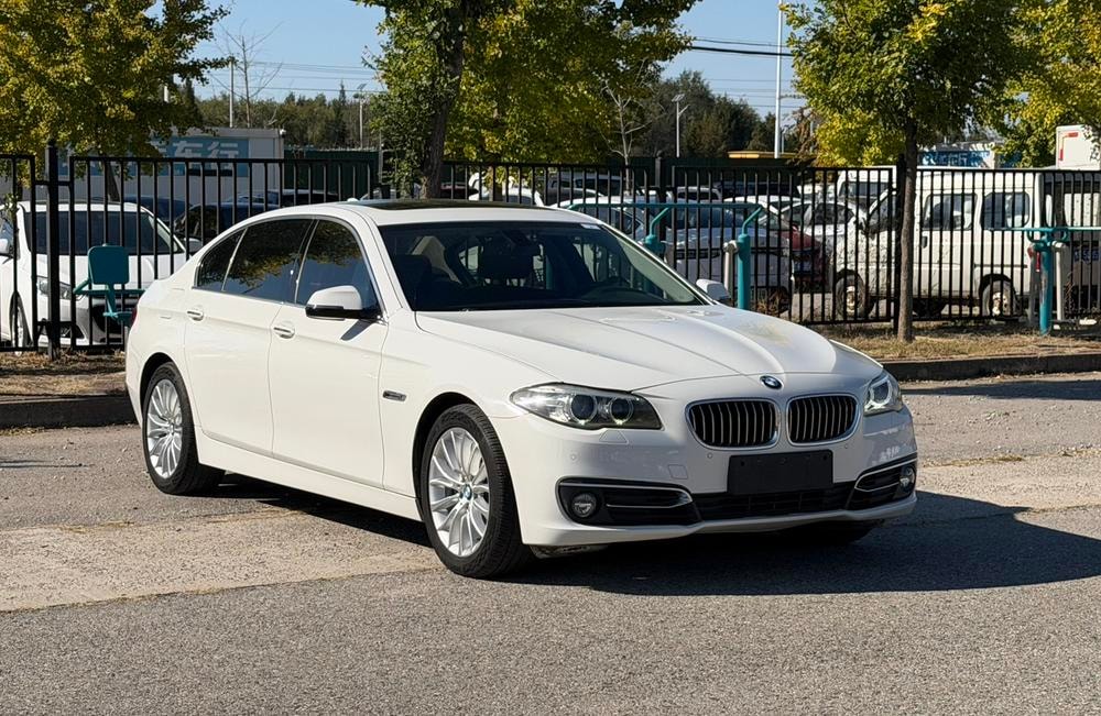 BMW 5-Series 2014 — фото автомобиля