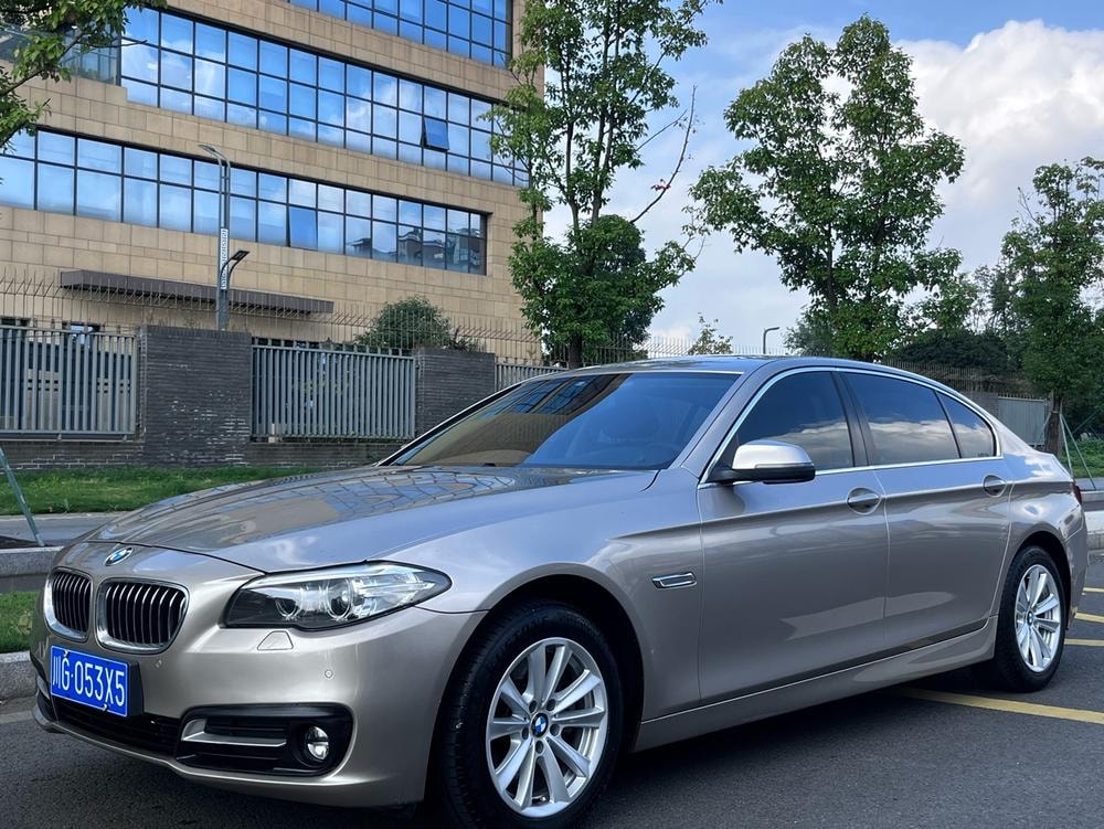 BMW 5-Series 2014 — фото автомобиля