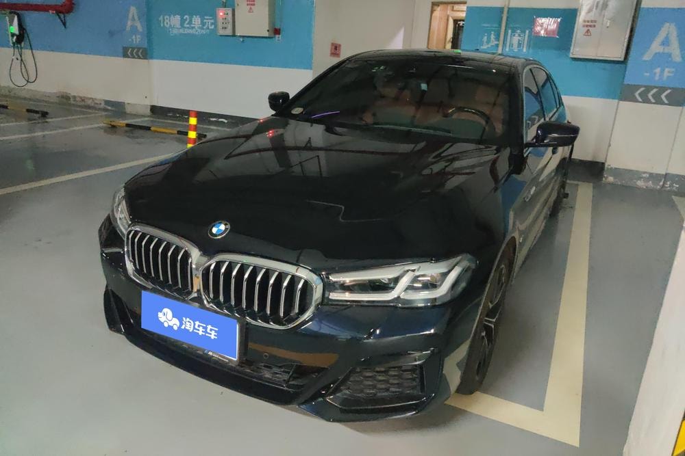 BMW 5-Series 2021 — фото автомобиля