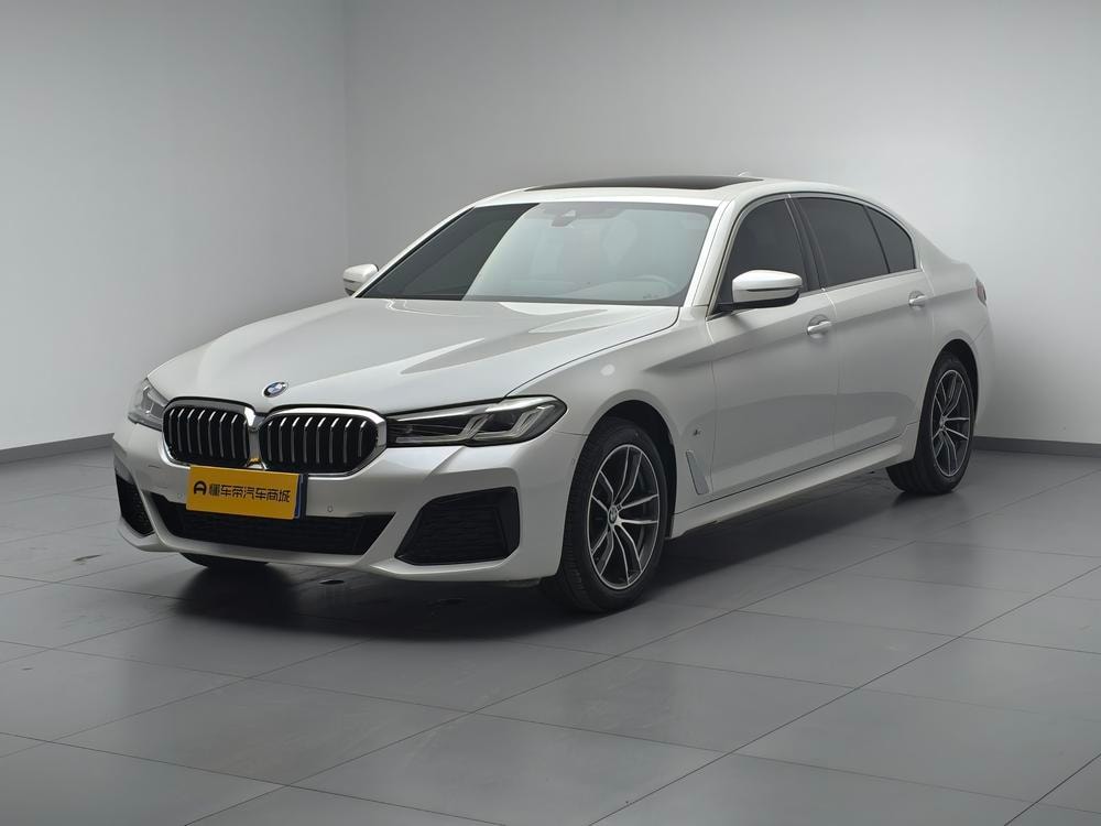 BMW 5-Series 2022 — фото автомобиля 1