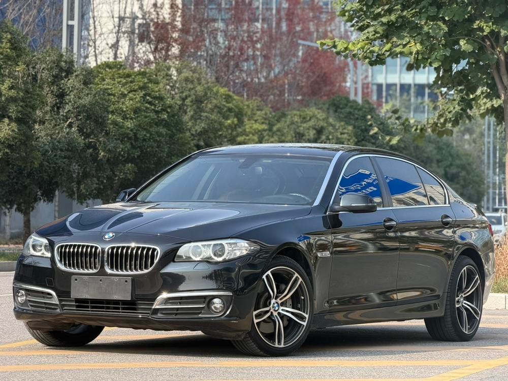 BMW 5-Series 2017 — фото автомобиля