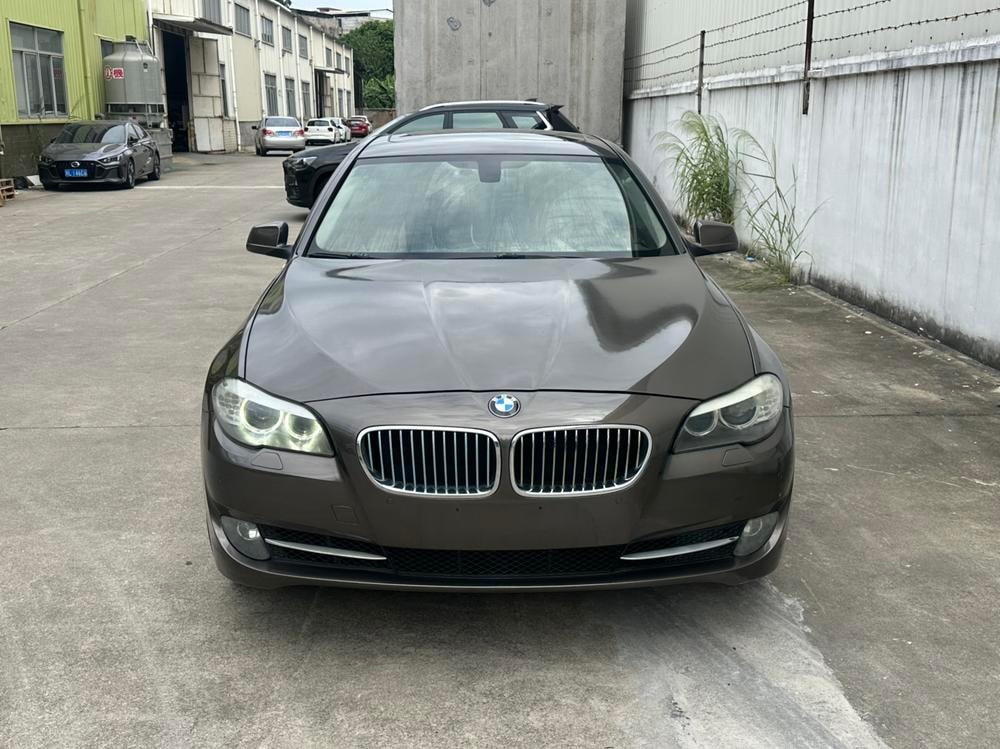 BMW 5-Series 2013 — фото автомобиля