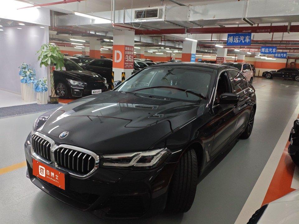 BMW 5-Series 2022 — фото автомобиля