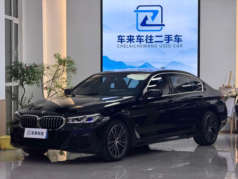 BMW 5-Series 2023 — фото автомобиля