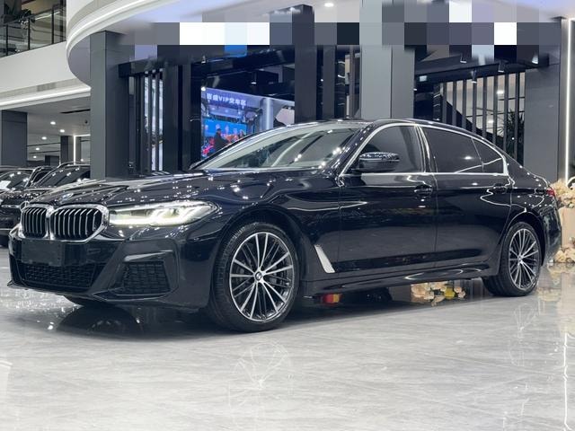 BMW 5-Series 2021 — фото автомобиля