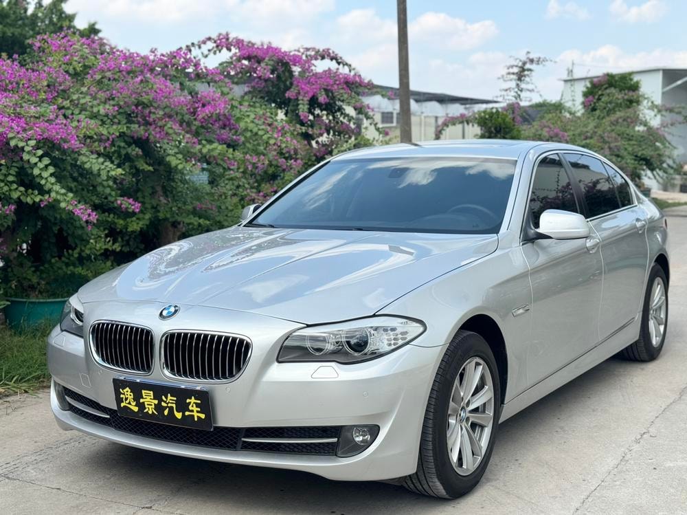 BMW 5-Series 2012 — фото автомобиля
