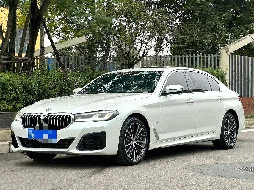 BMW 5-Series 2021 — фото автомобиля