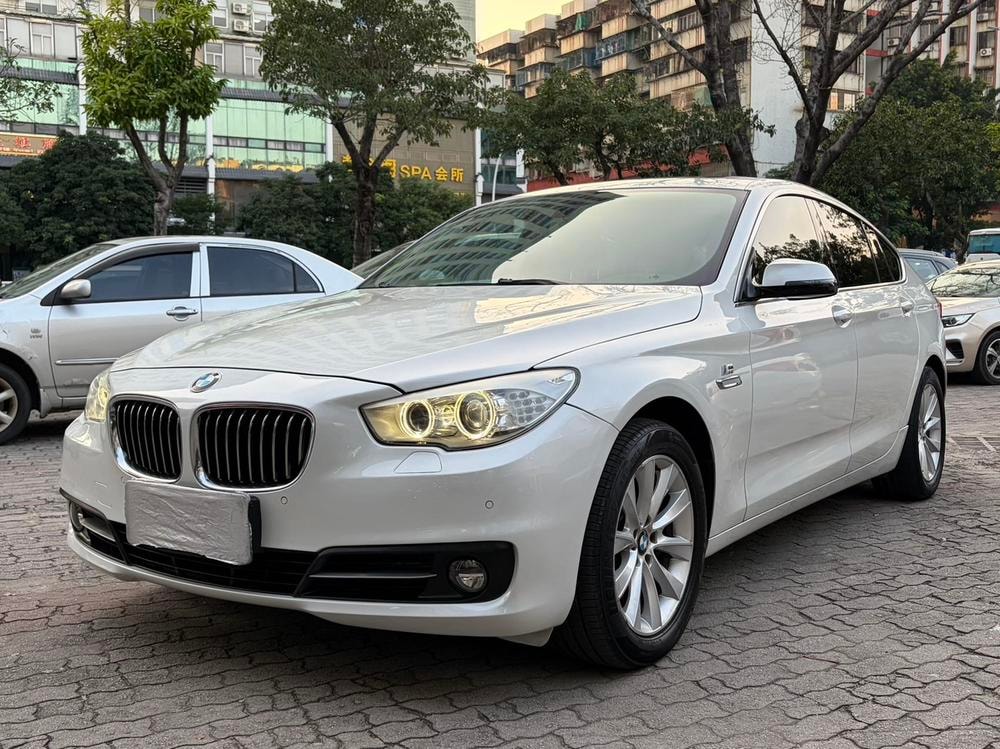 BMW 5-Series GT 2015 — фото автомобиля 1