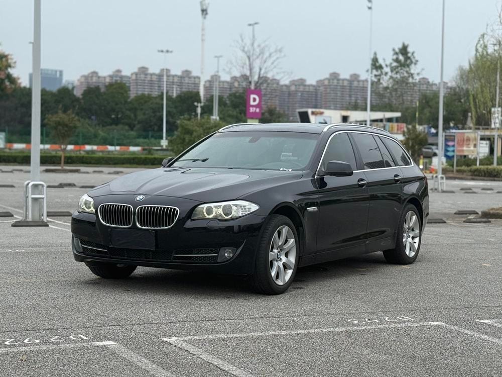 BMW 5-Series (Import) 2012 — фото автомобиля