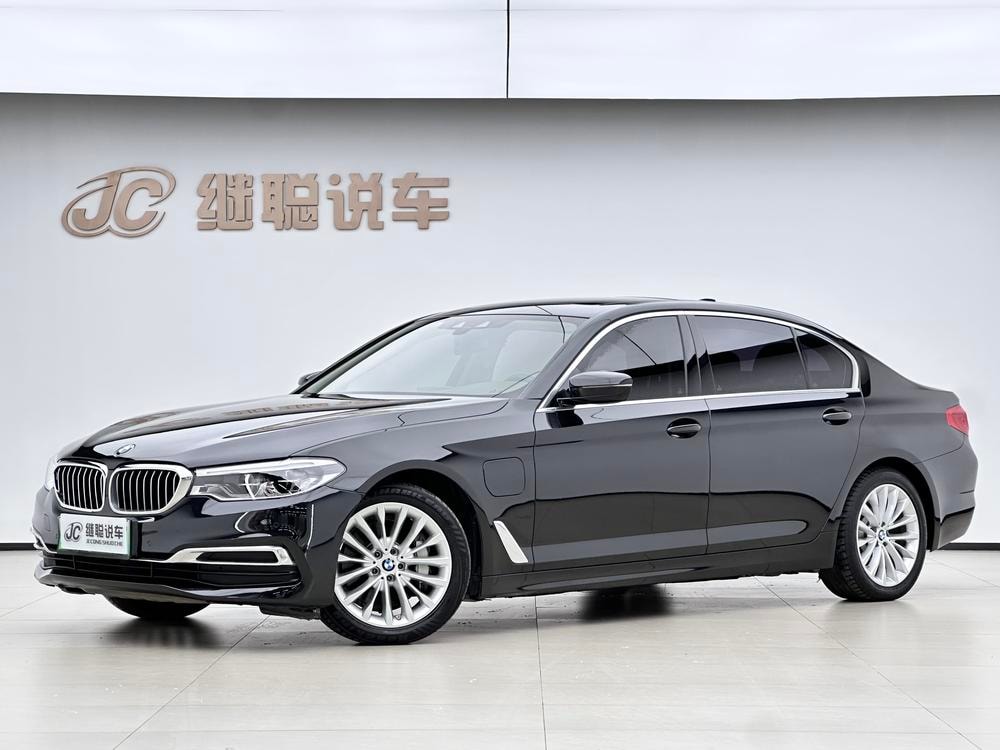 BMW 5-Series PHEV 2020 — фото автомобиля