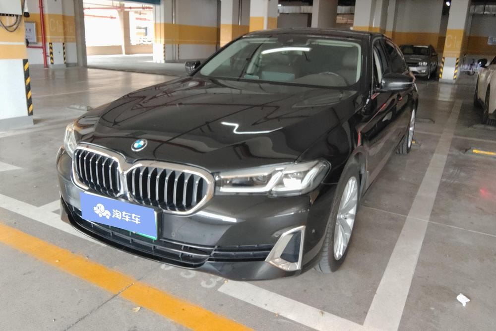 BMW 5-Series PHEV 2021 — фото автомобиля