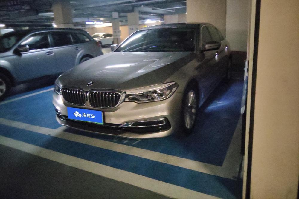 BMW 5-Series PHEV 2020 — фото автомобиля 1