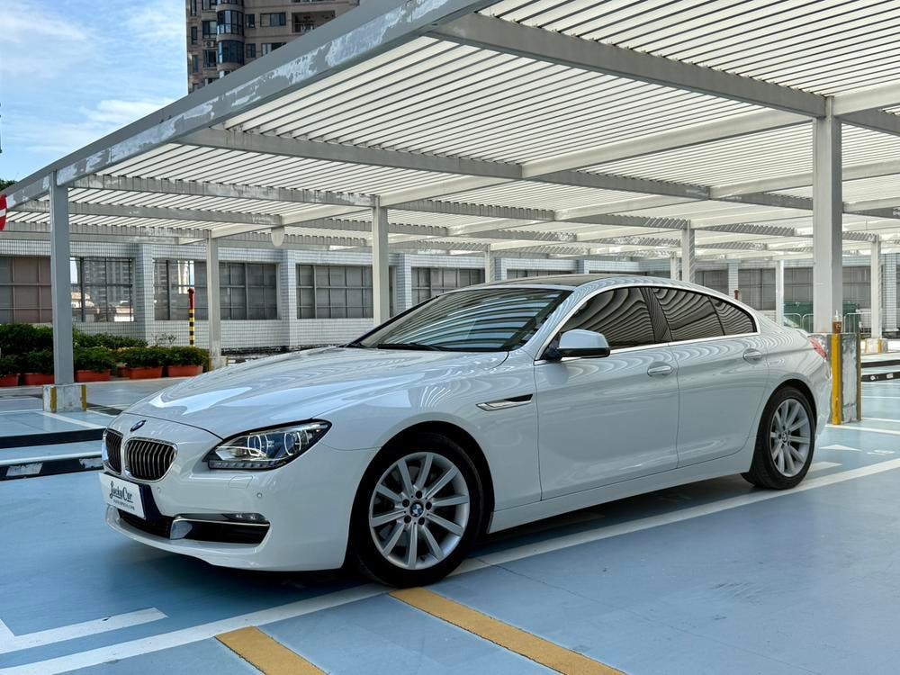 BMW 6-Series 2013 — фото автомобиля 1