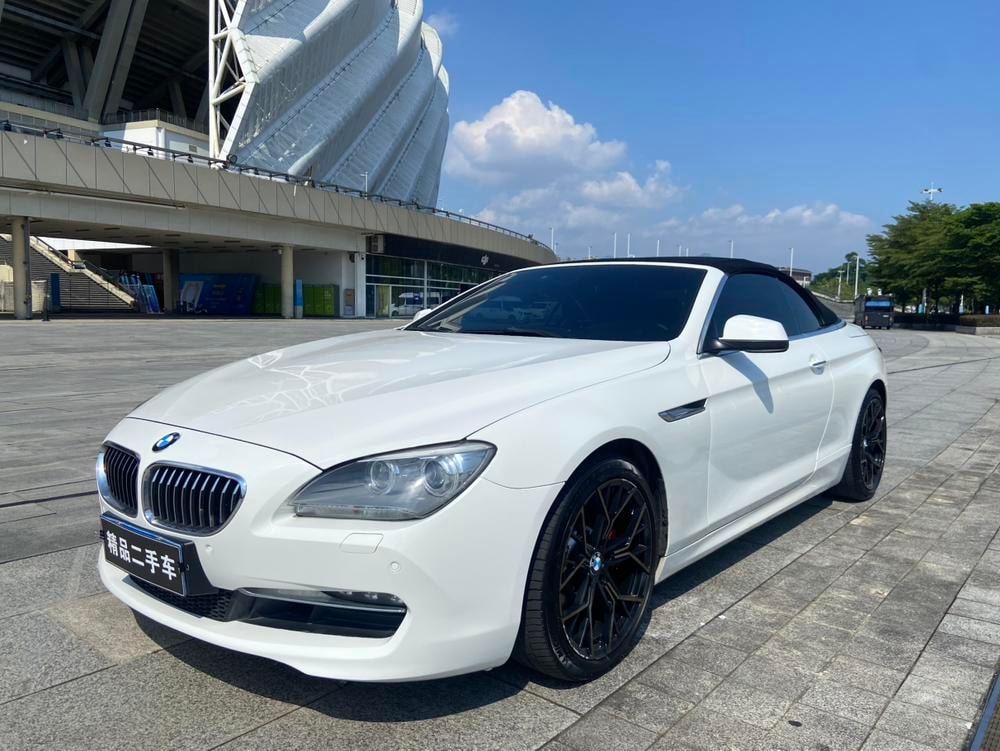 BMW 6-Series 2011 — фото автомобиля 1