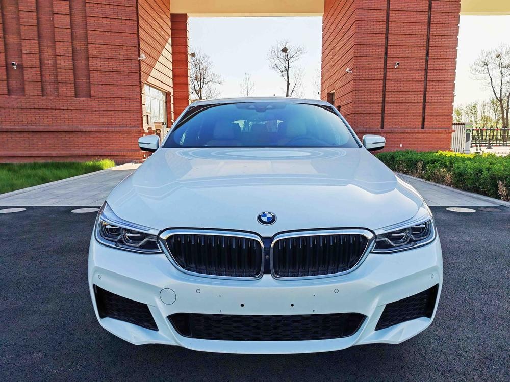BMW 6-Series GT 2018 — фото автомобиля
