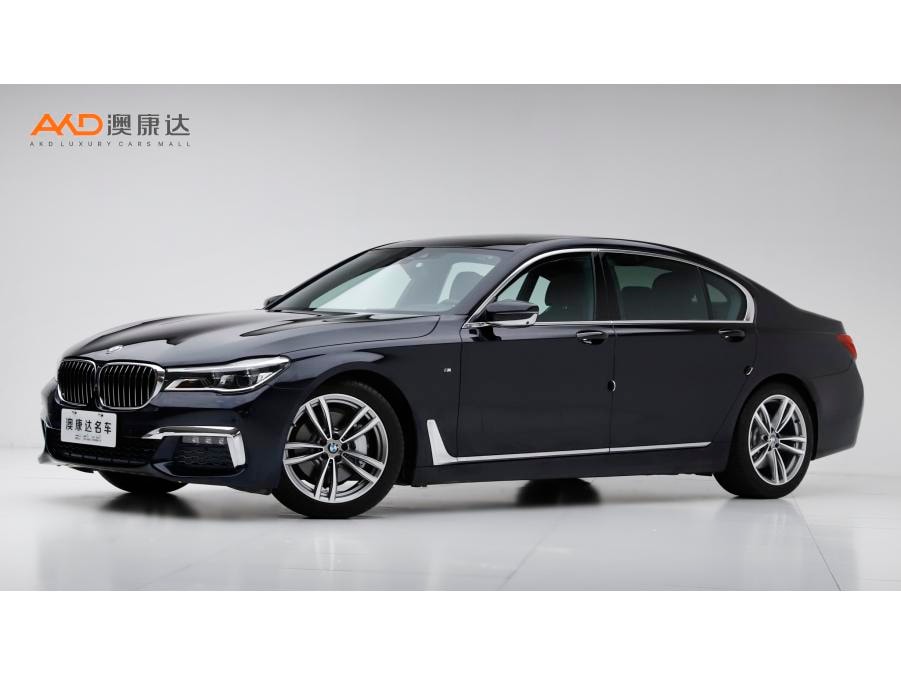 BMW 7-Series 2018 — фото автомобиля 1