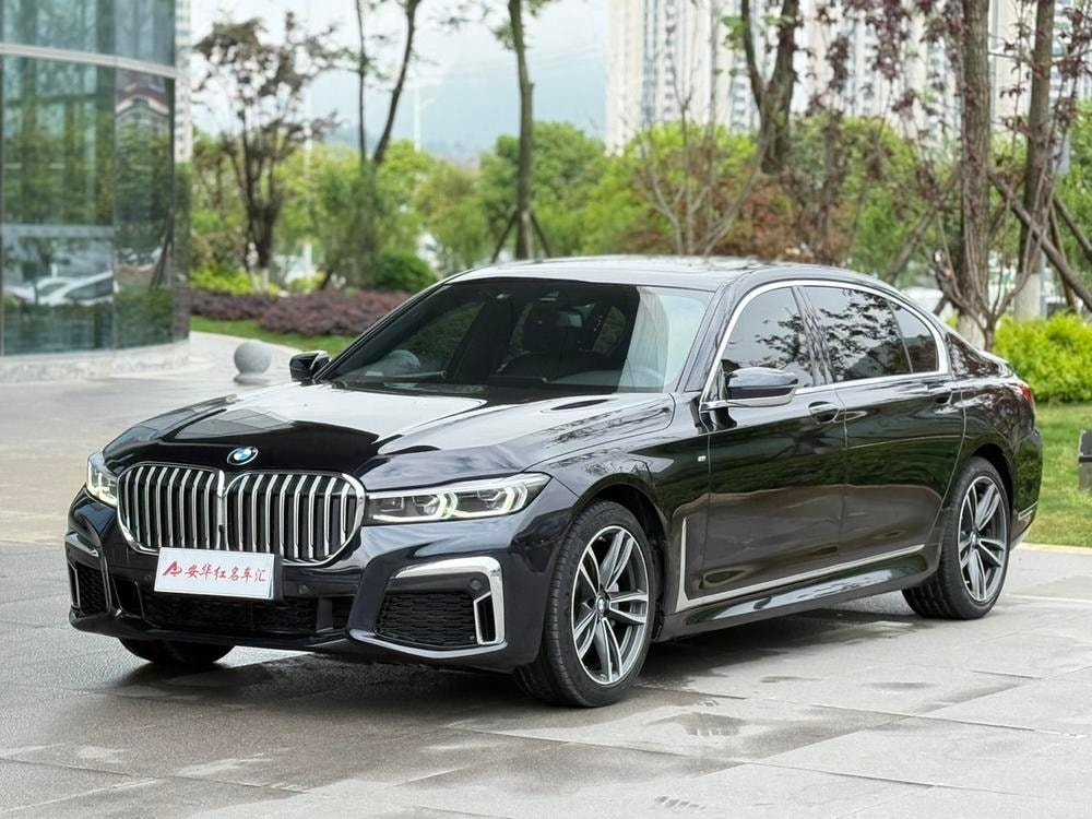 BMW 7-Series 2019 — фото автомобиля 1