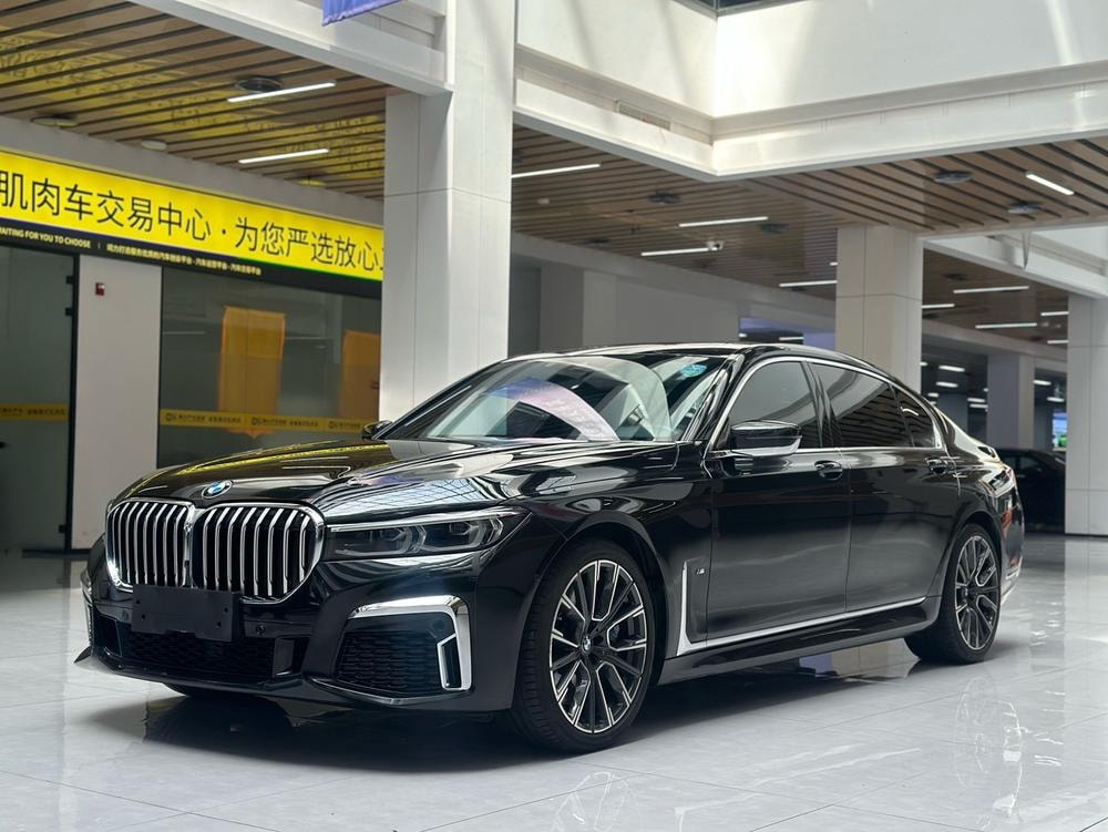 BMW 7-Series 2019 — фото автомобиля