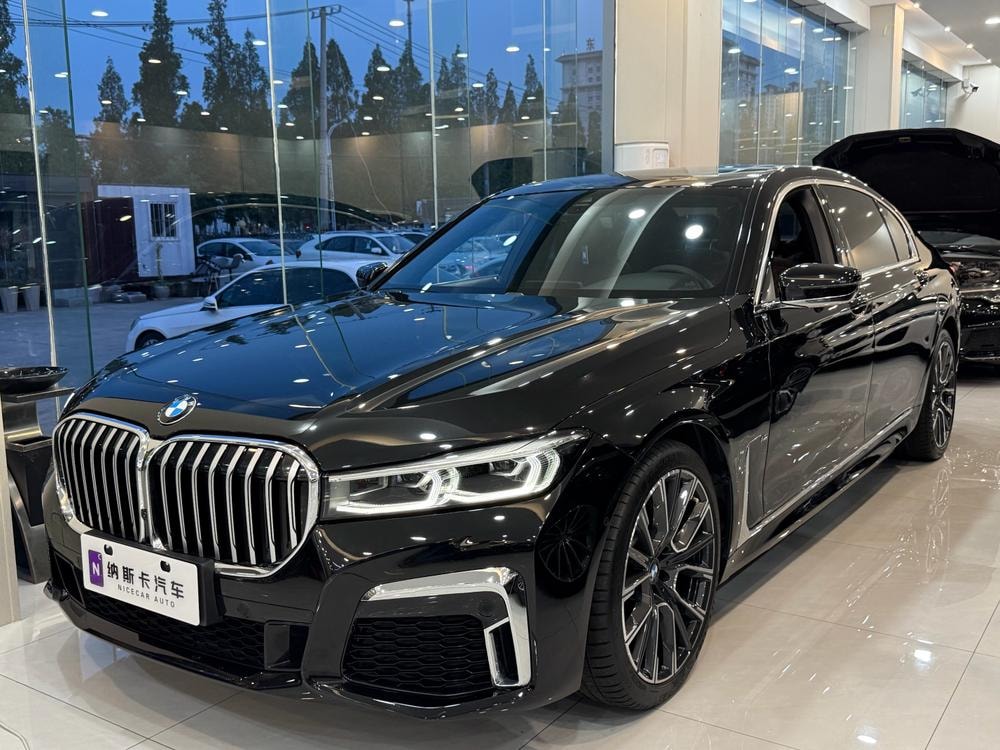 BMW 7-Series 2019 — фото автомобиля