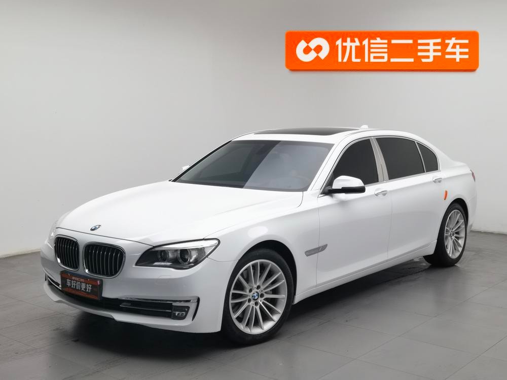 BMW 7-Series 2013 — фото автомобиля 1