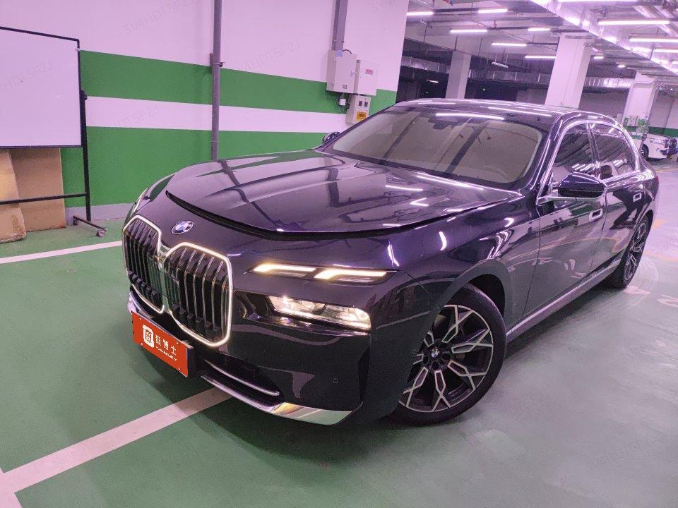 BMW 7-Series 2023 — фото автомобиля