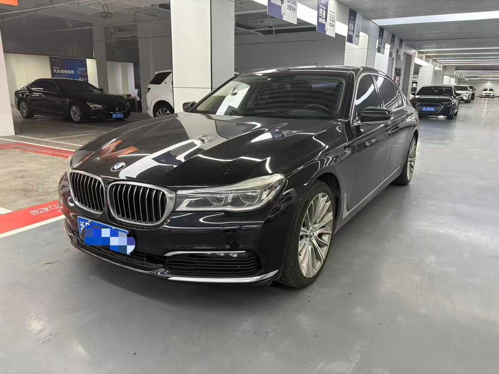 BMW 7-Series 2017 — фото автомобиля