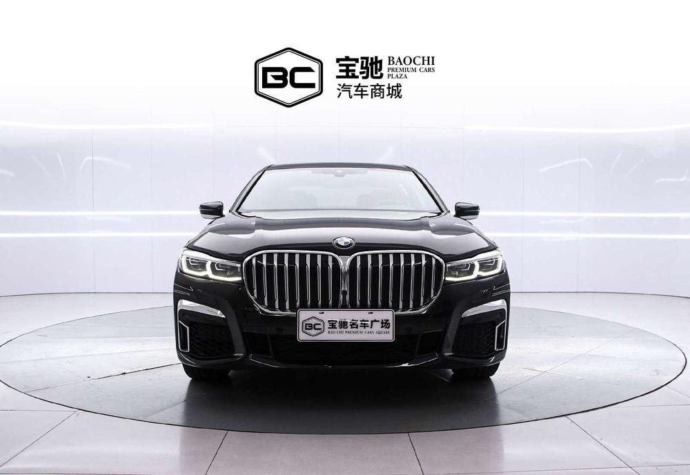 BMW 7-Series 2021 — фото автомобиля 1