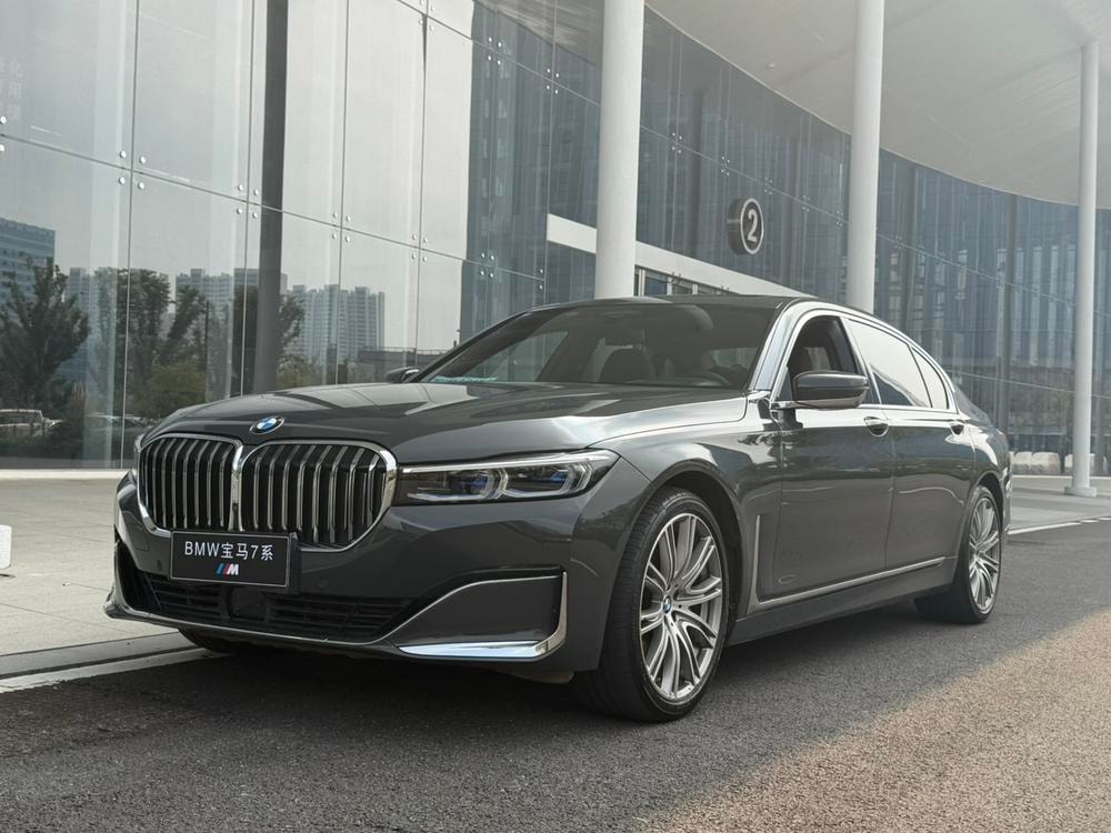 BMW 7-Series 2019 — фото автомобиля