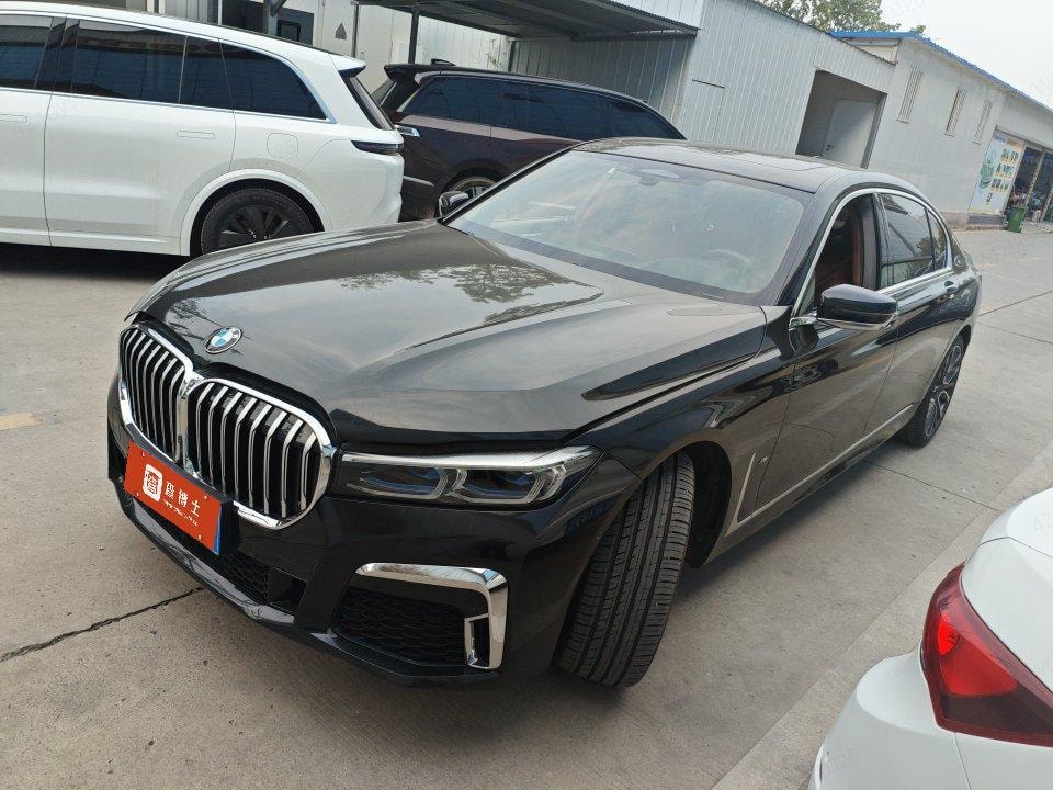 BMW 7-Series 2021 — фото автомобиля