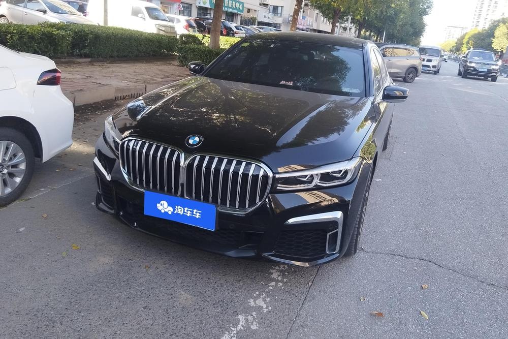 BMW 7-Series 2021 — фото автомобиля 1