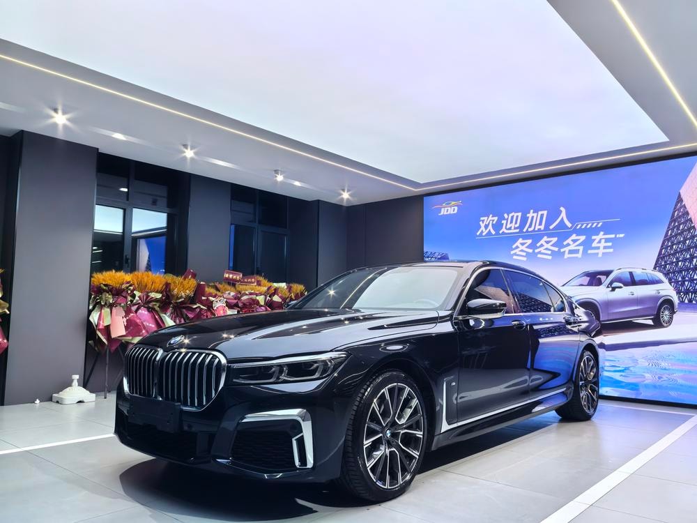 BMW 7-Series 2019 — фото автомобиля