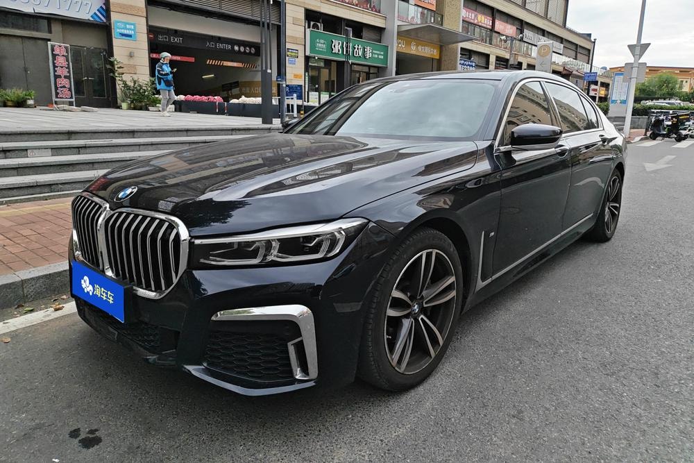 BMW 7-Series 2021 — фото автомобиля