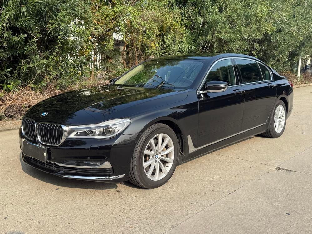BMW 7-Series 2017 — фото автомобиля