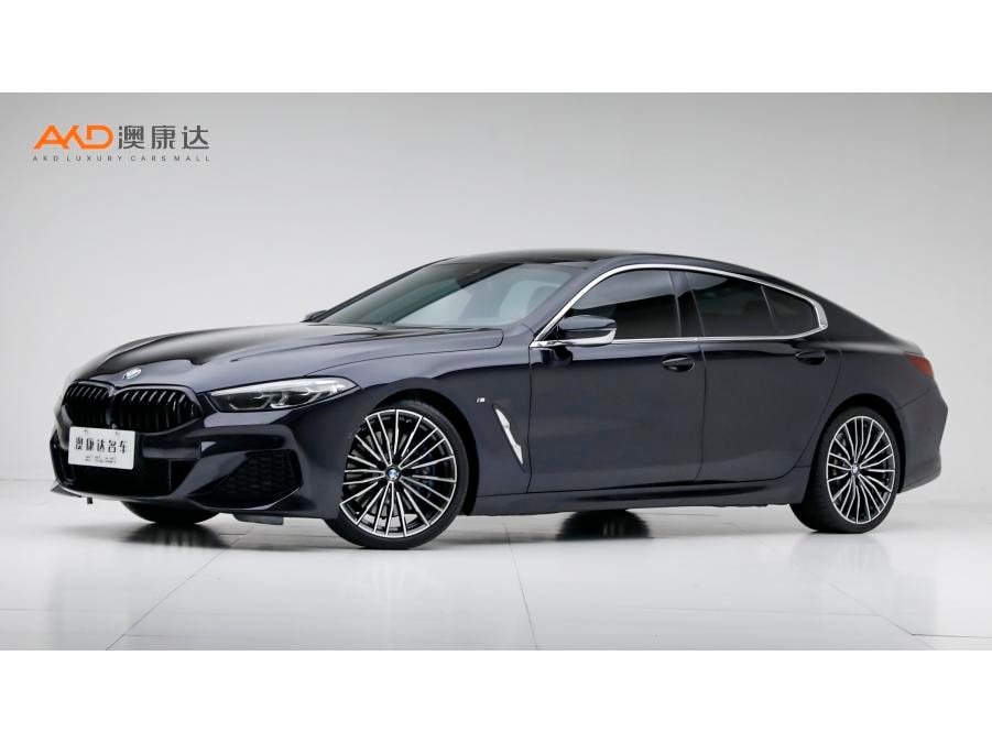 BMW 8-Series 2019 — фото автомобиля