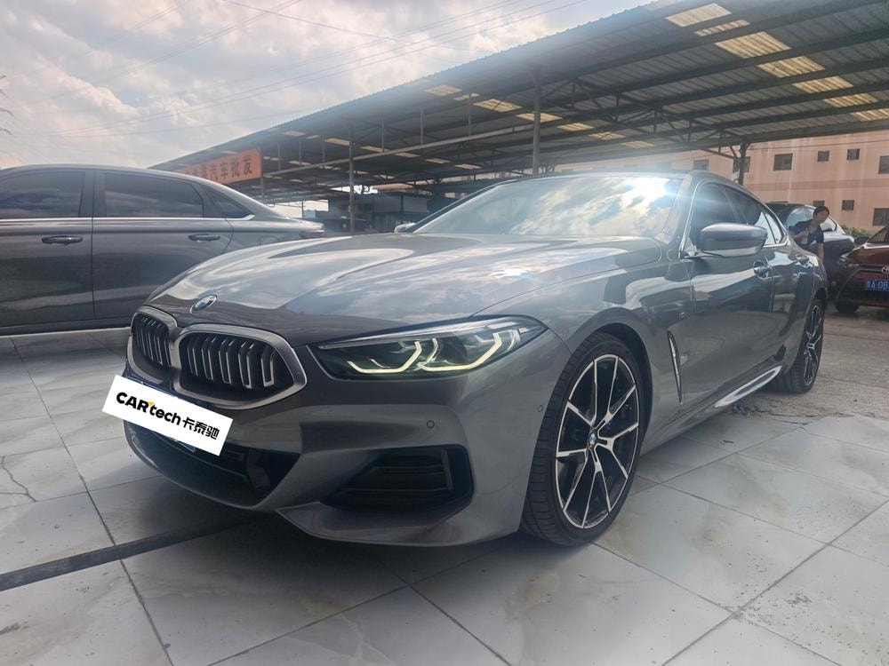 BMW 8-Series 2022 — фото автомобиля
