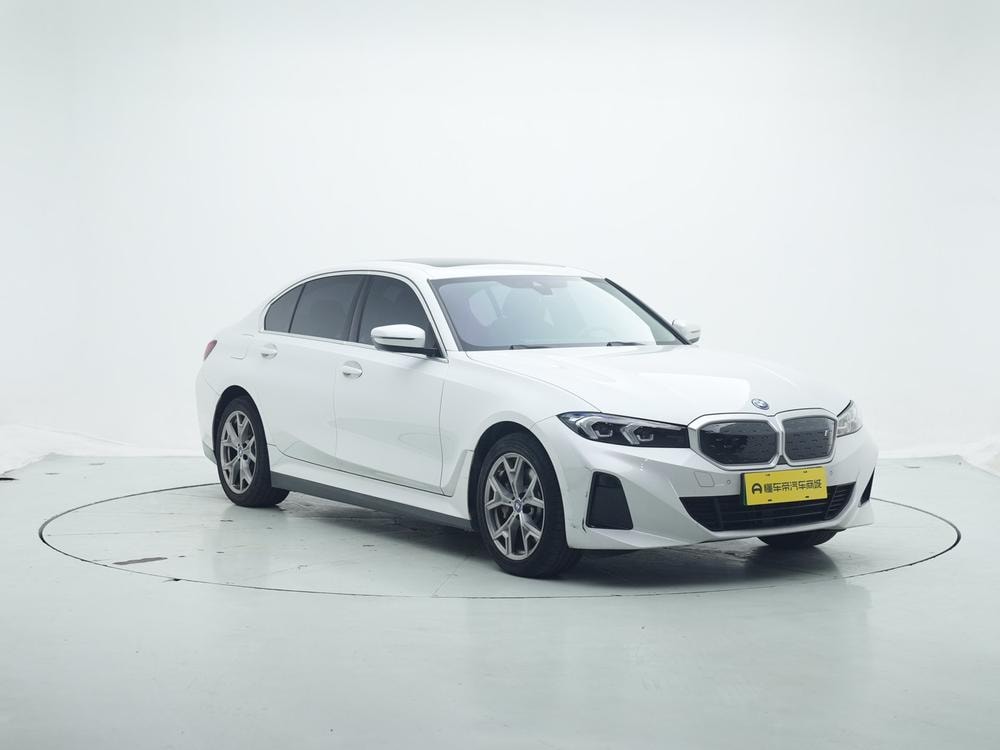 BMW i3 2023 — фото автомобиля