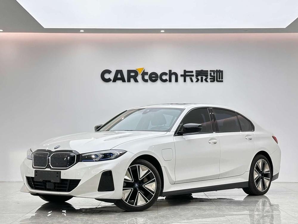BMW i3 2023 — фото автомобиля