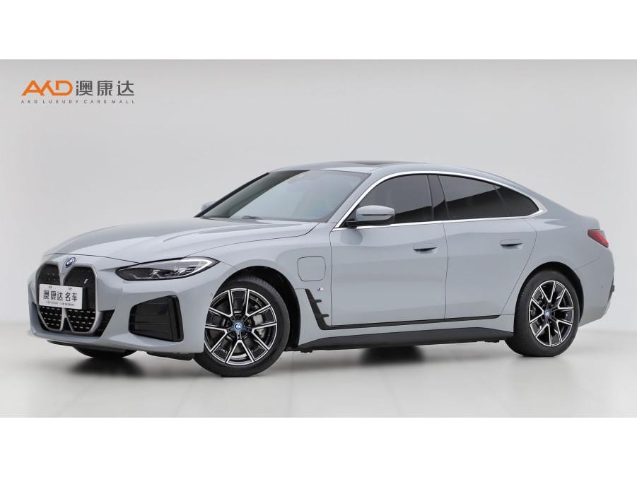 BMW i4 2023 — фото автомобиля