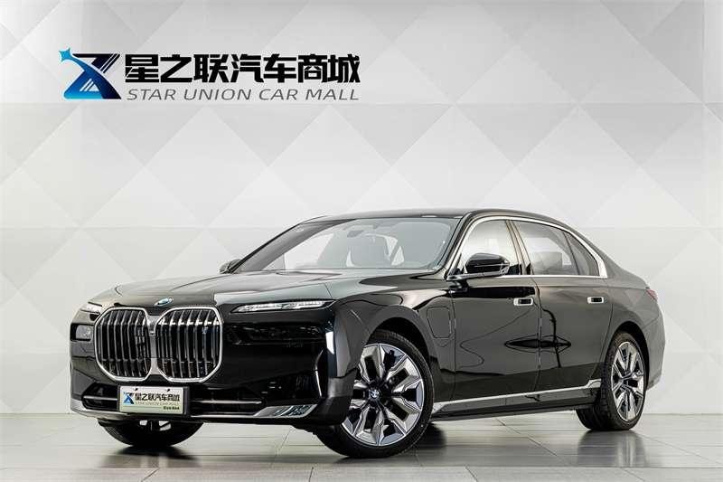 BMW i7 2023 — фото автомобиля